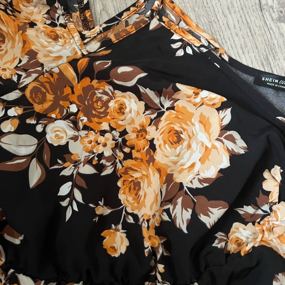 SHEIN curve 4x off shoulder shirt - Picture 2 of 4